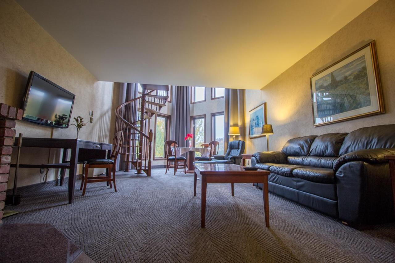 Hotel Et Centre De Villegiature Lac Carling Grenville-Sur-La-Rouge Ngoại thất bức ảnh