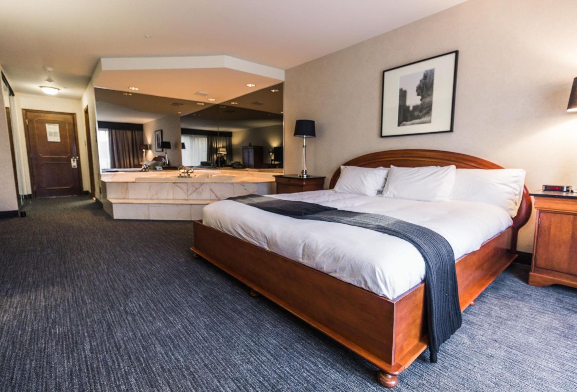 Hotel Et Centre De Villegiature Lac Carling Grenville-Sur-La-Rouge Ngoại thất bức ảnh